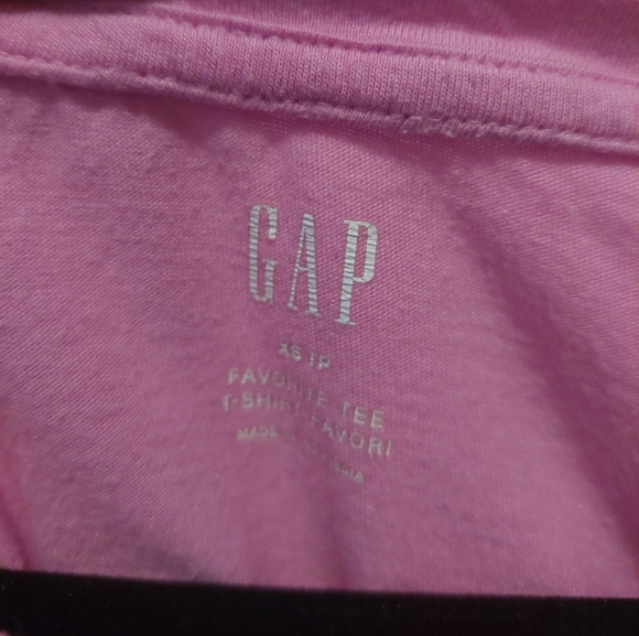 3 for $15! Gap t-shirt - Picture 3 of 4